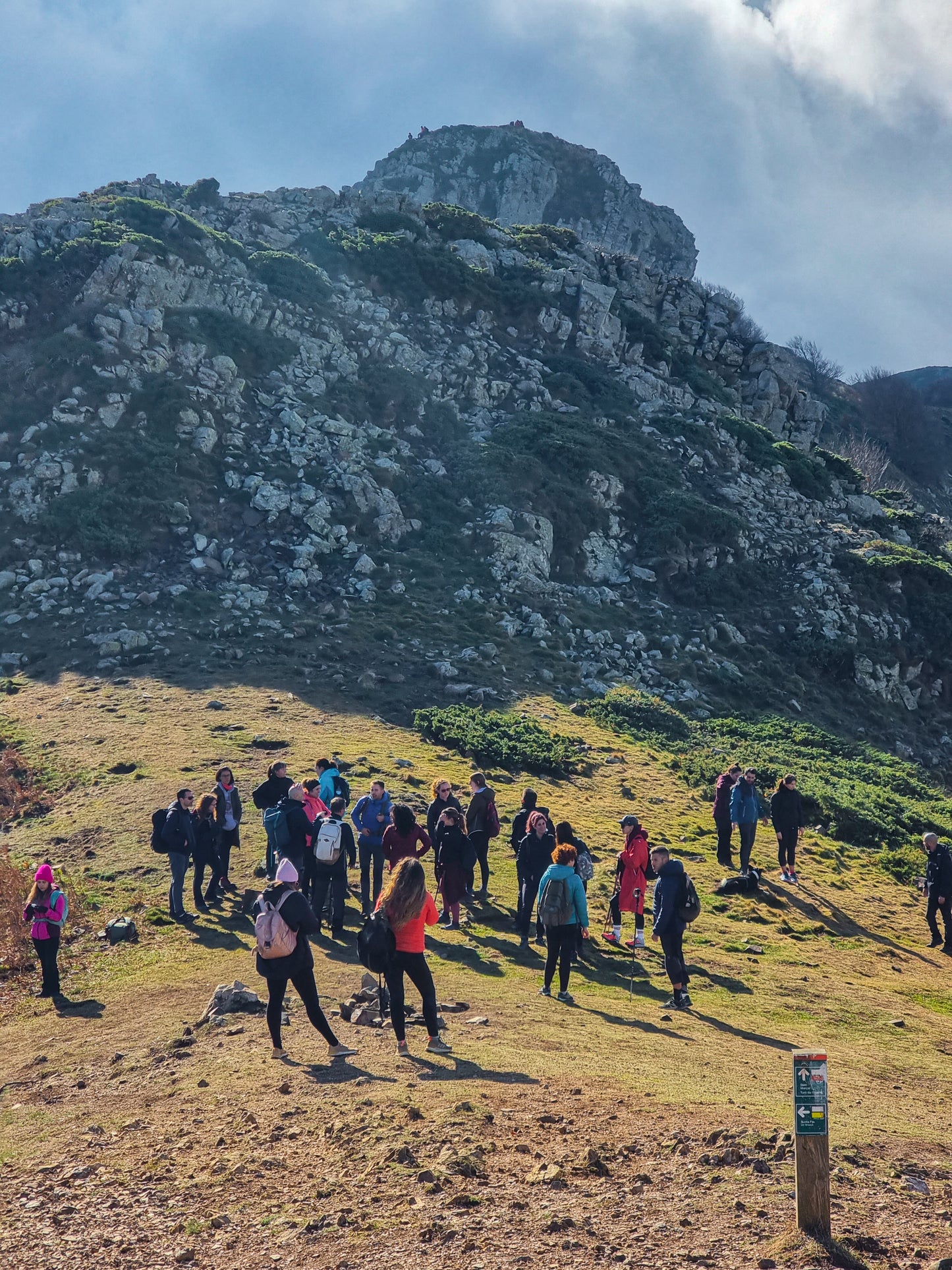 🚌 BUS 🍂 TOP 1 Ruta otoñal: Turó de L'Home 🍁 Intermedio 11km 💪 ➸ 🗓️ Sábado, 15.11.25