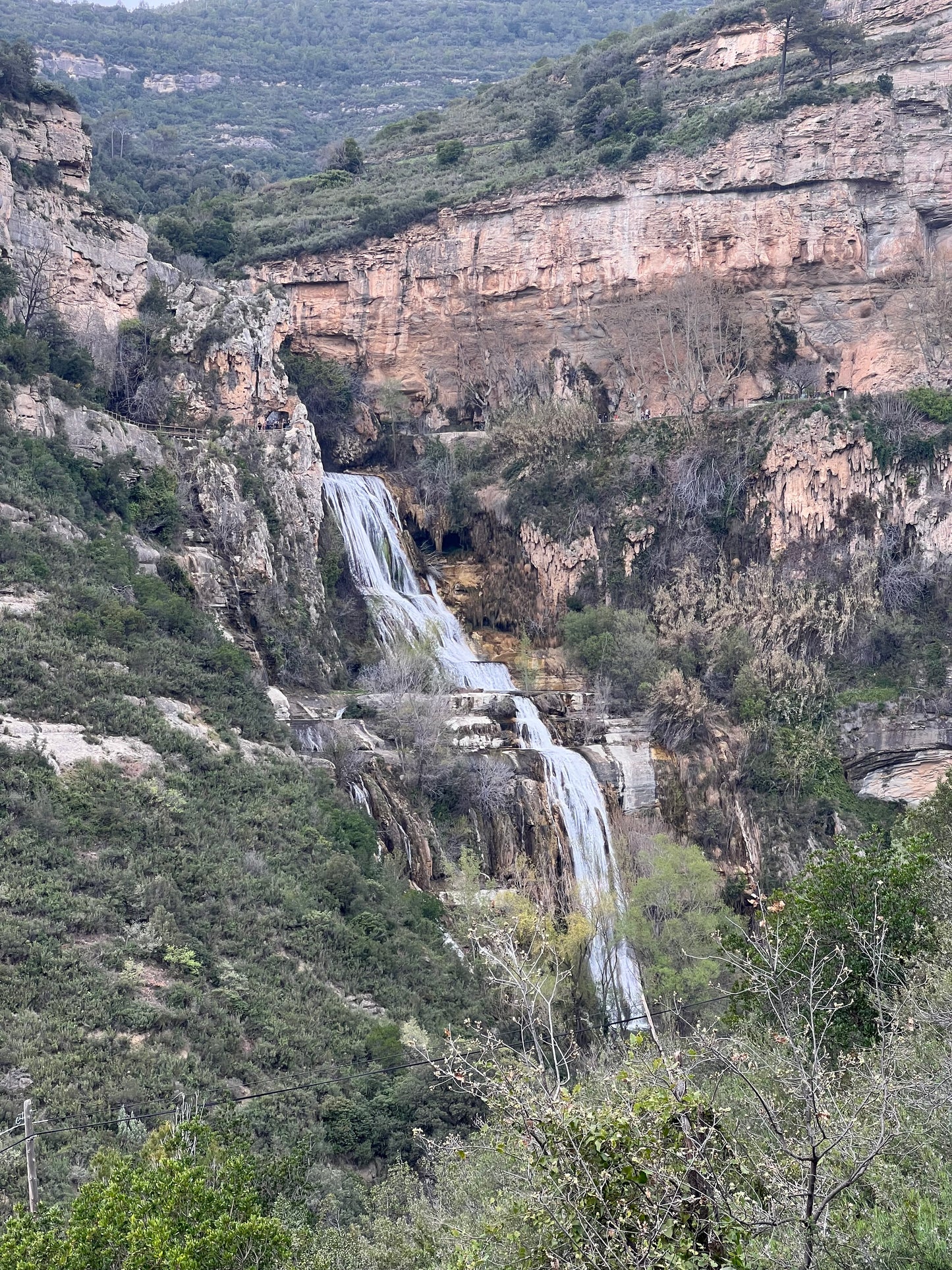 👣45-65 años 🚌 BUS URBANO 🍂 Increíble e histórico Sant Miquel del Fai 🌳 Intermedio 14km💪➸ 🗓️ Sábado, 25.10.25