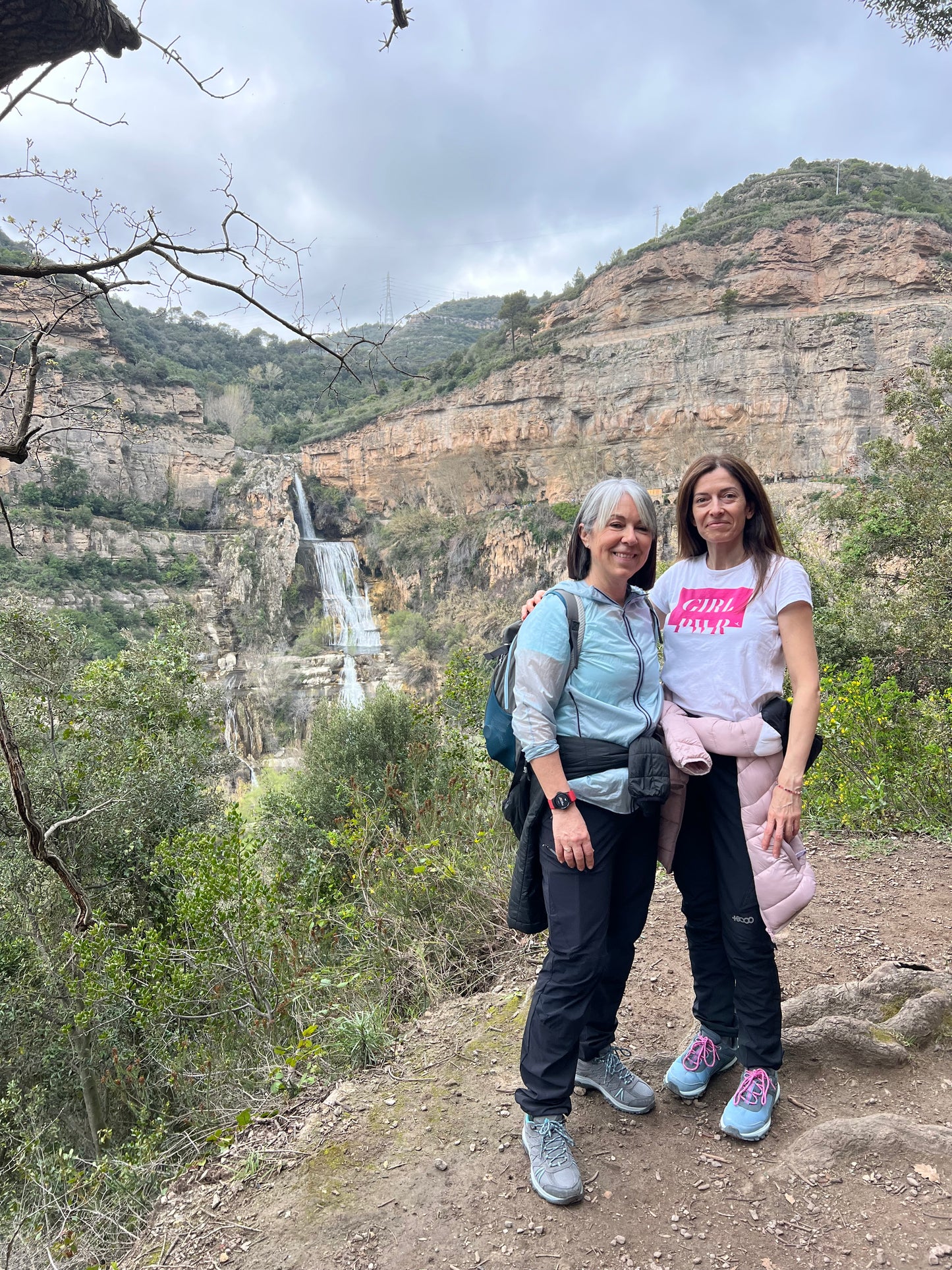 👣45-65 años 🚌 BUS URBANO 🍂 Increíble e histórico Sant Miquel del Fai 🌳 Intermedio 14km💪➸ 🗓️ Sábado, 25.10.25