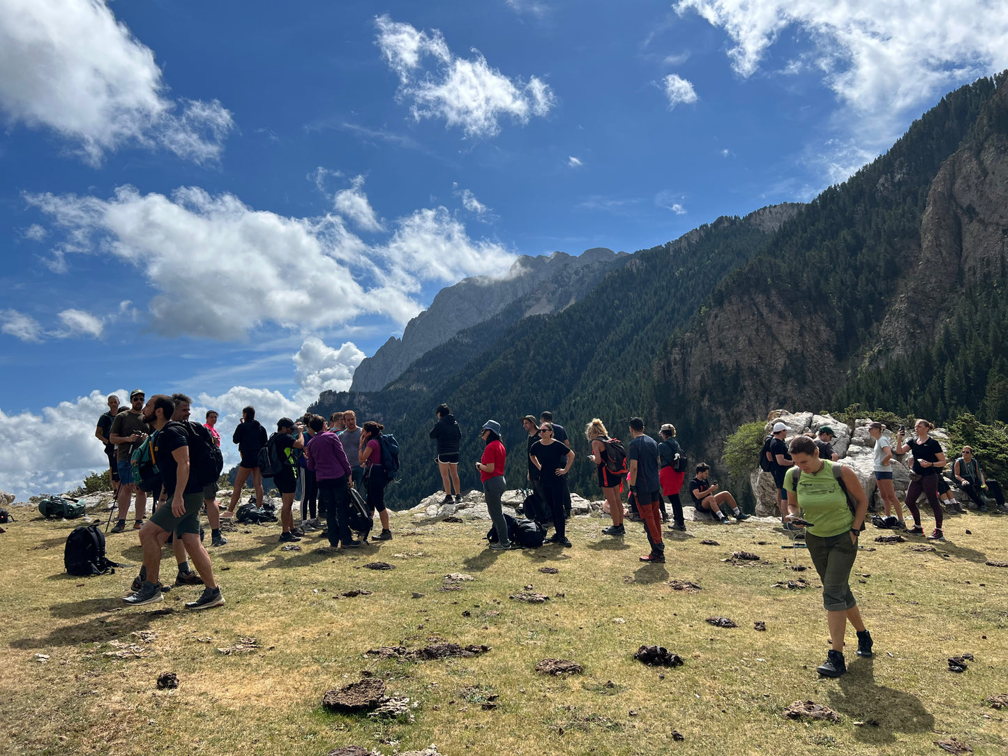 🔒COMPLETO 🚌 EN BUS 🤯 Magnífico Pedraforca 360º 🏔️ Intermedio-Avanzado 16km 💪 ➸ 📅 Sábado, 14.06.25