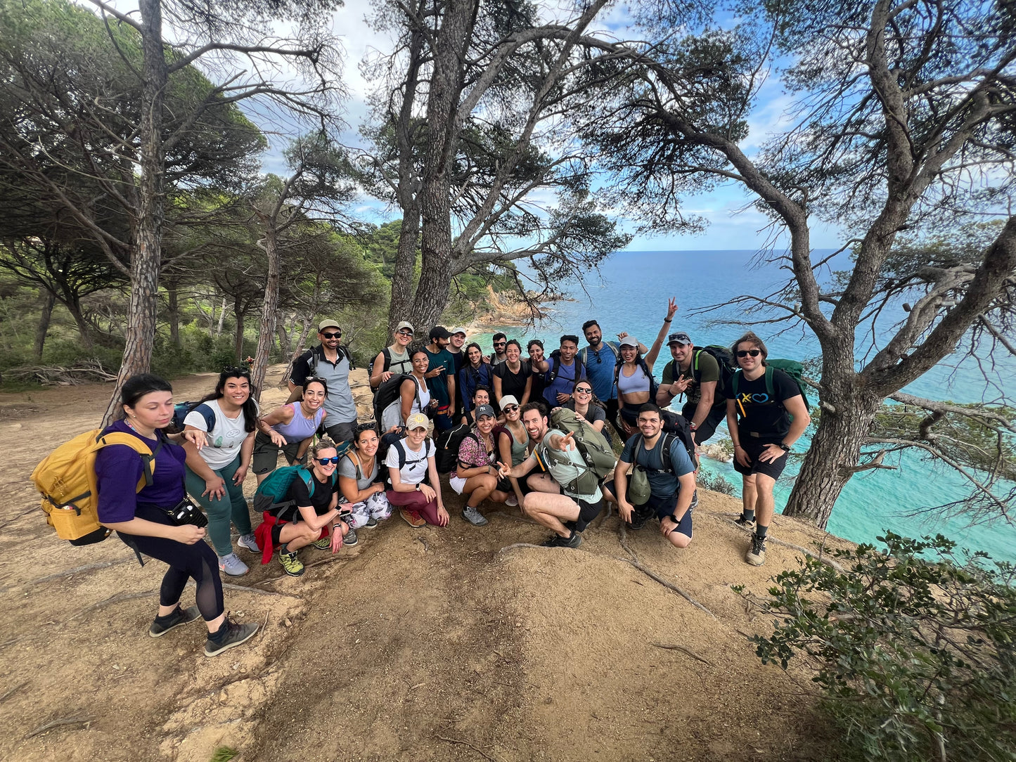 🚅 EN TREN ☀️ Calas turquesas: Blanes - Lloret de Mar 🌊 Fácil-Intermedio 14km 💪 ➸ 🗓️ Domingo, 10.08.25