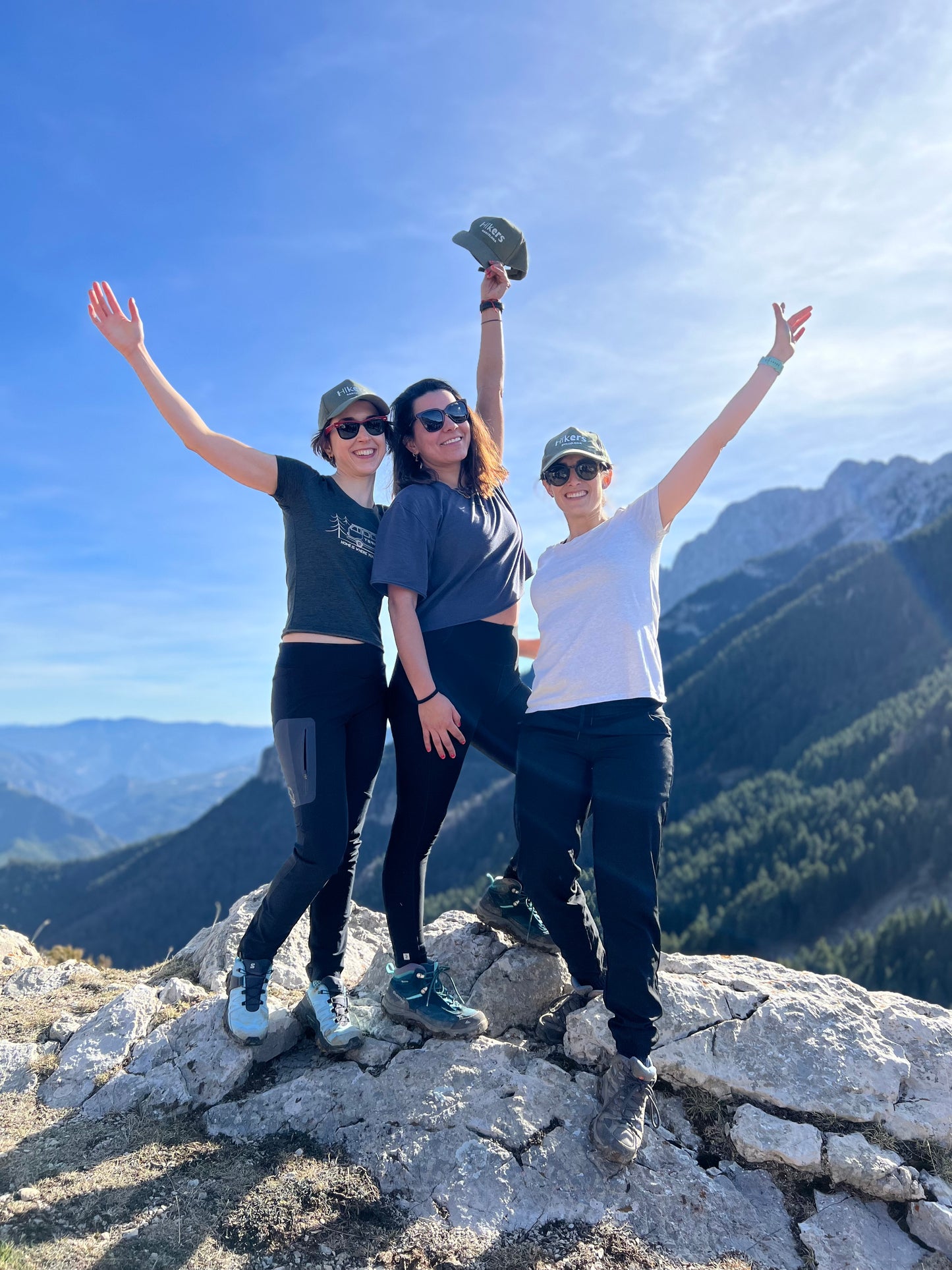 🔒COMPLETO 🚌 EN BUS 🤯 Magnífico Pedraforca 360º 🏔️ Intermedio-Avanzado 16km 💪 ➸ 📅 Sábado, 14.06.25
