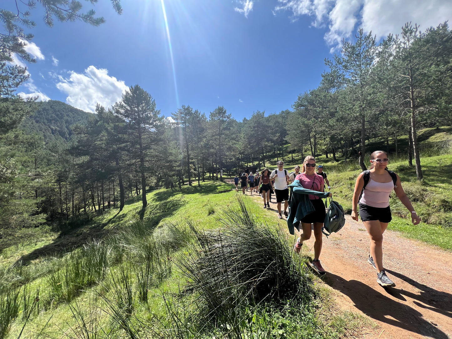 🔥2 plazas🙋🏻 45-65 años 🚅 EN TREN 😈 El gorg más profundo 💀 Fácil 10km 💪 ➸ 🗓️ Viernes, 15.08.25