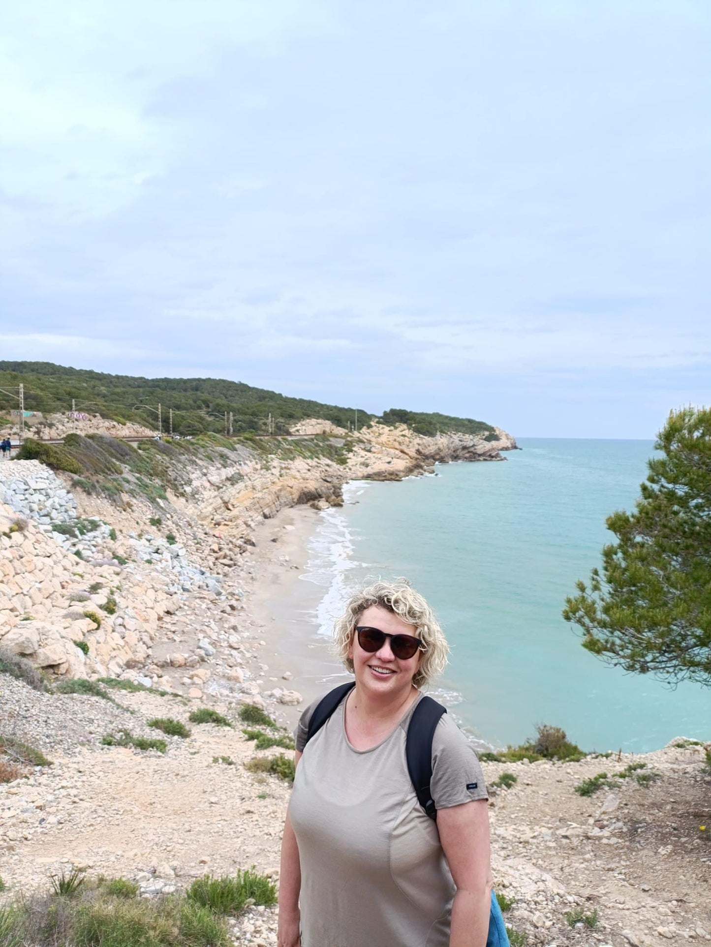 👣45-65 años 🚅EN TREN 🌞 Preciosa ruta costera Vilanova - Sitges 🌊 Fácil 9km 💪 ➸ 🗓️ Sábado, 21.06.25