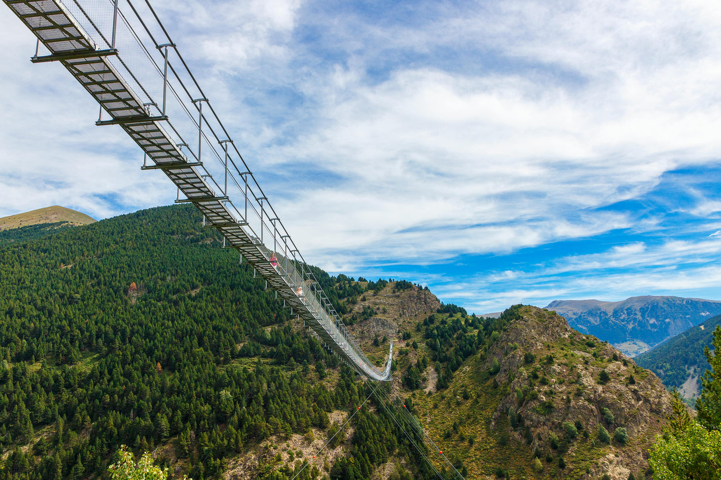 🚌 EN BUS🛡️Los Hikers conquistan Andorra - Lagos de Tristaina, Puente Tibetano y Mirador del Quer 😍 Avanzado 10km 💪 ➸ 🗓️ Sábado, 05.07.25