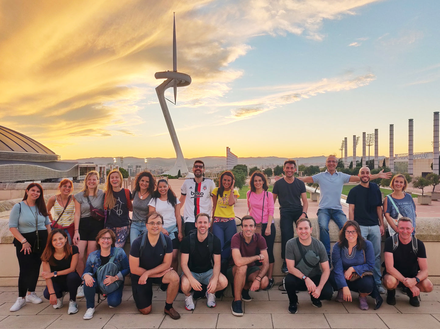 👩🏼‍💻 After-Work 🌳 Paseito 1 Hora por Montjuïc + Cervecita Poble Sec!🍺 ➸ 🗓️ Jueves, 05.02.26