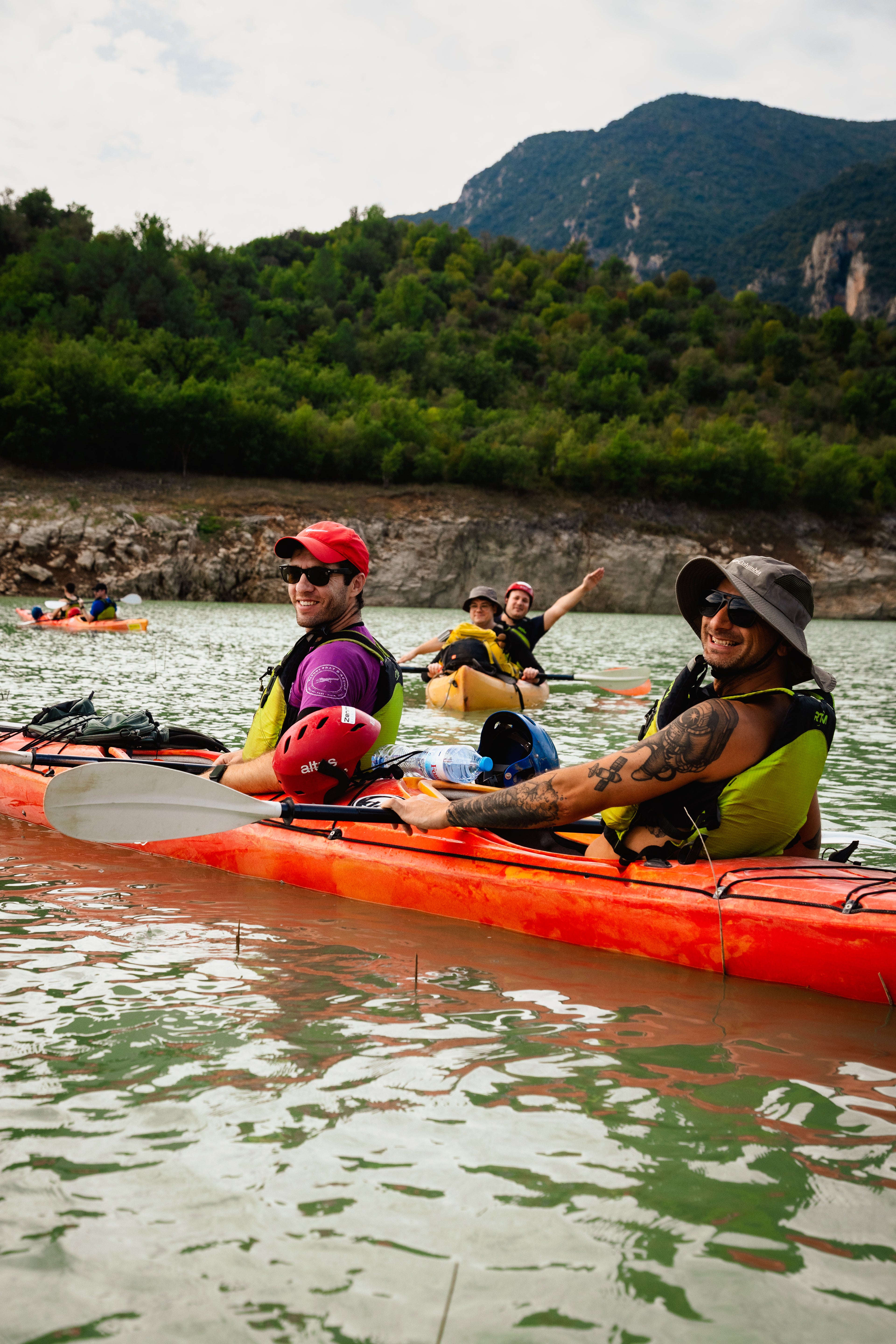 Planazo de verano: ruta, kayak y bañito