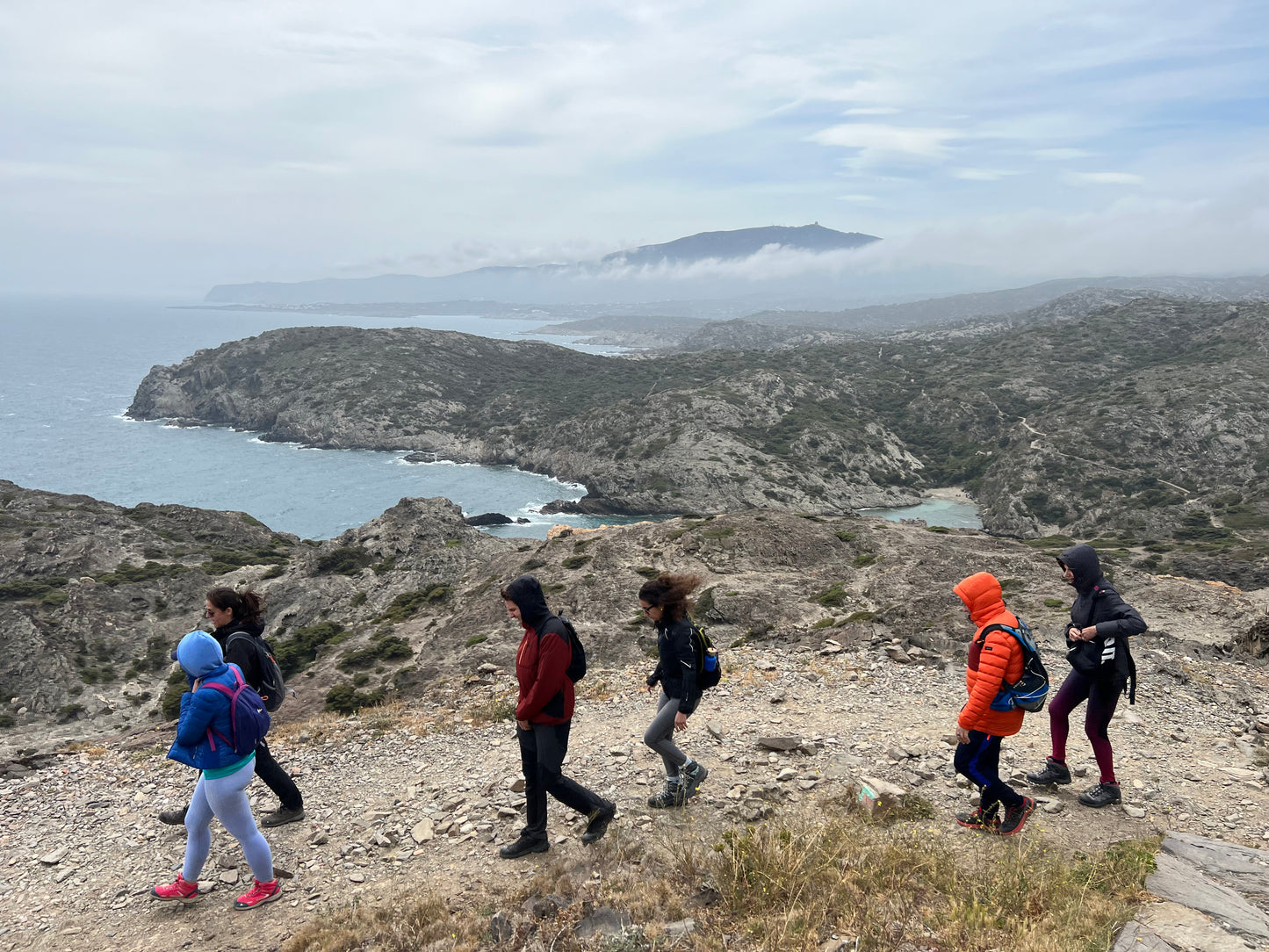 🚅 TREN 🏰 St. Pere de Rodes: Monasterio del Mediterráneo 🏝️ Intermedio 💪🏽 ➸ 🗓️ Domingo, 01.03.26