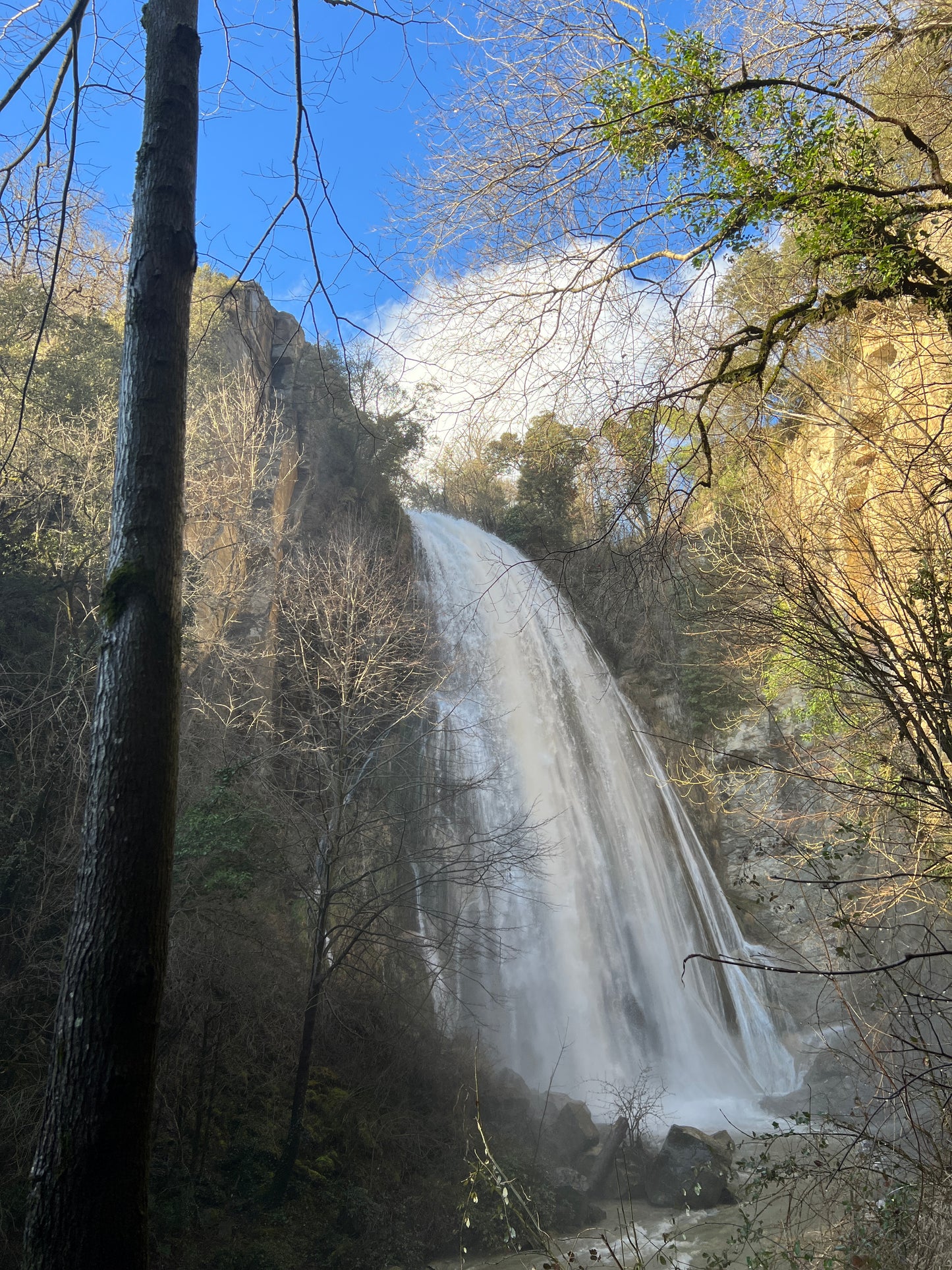 🚅 TREN 🌊 Salt del Mir: La Cascada mágica de Catalunya 🧚🏼‍♂️  Intermedio 17km 💪 ➸ 🗓️ Domingo, 11.01.26