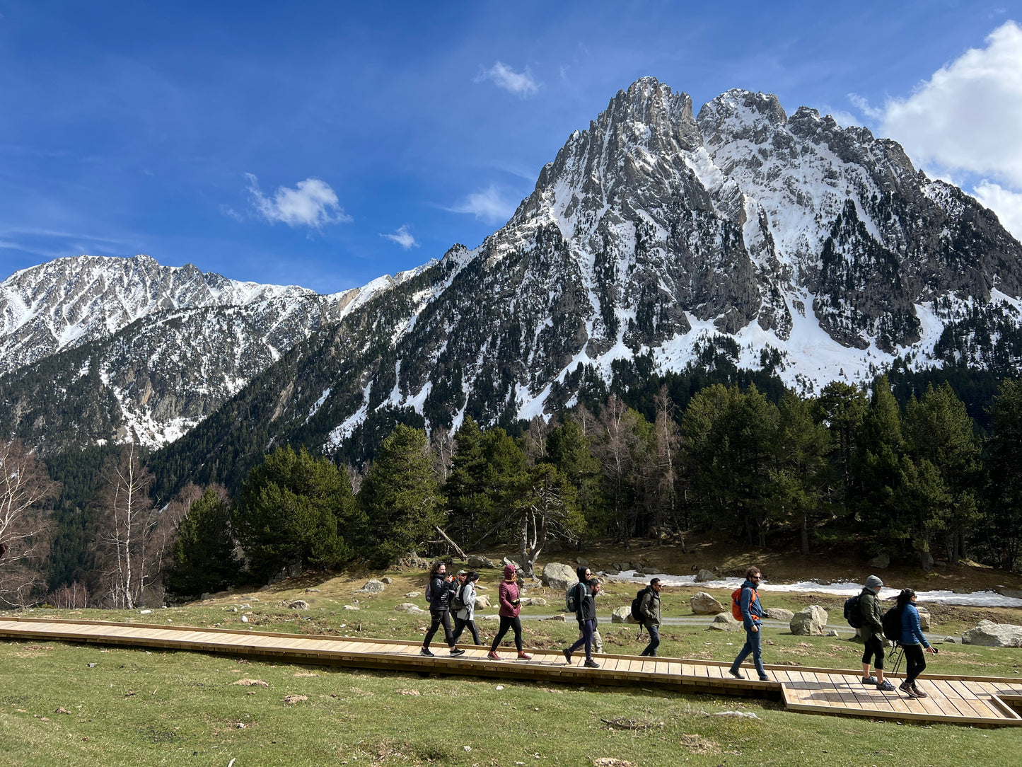 📍BCN ❄️ PUENTE DICIEMBRE 😍 Maravilloso Parque Nacional de Aigüestortes 🏔️ Intermedio 💪 💰149€-199€ ➸ 🗓️ Sábado, 06.12.25 - Lunes, 08.12.25