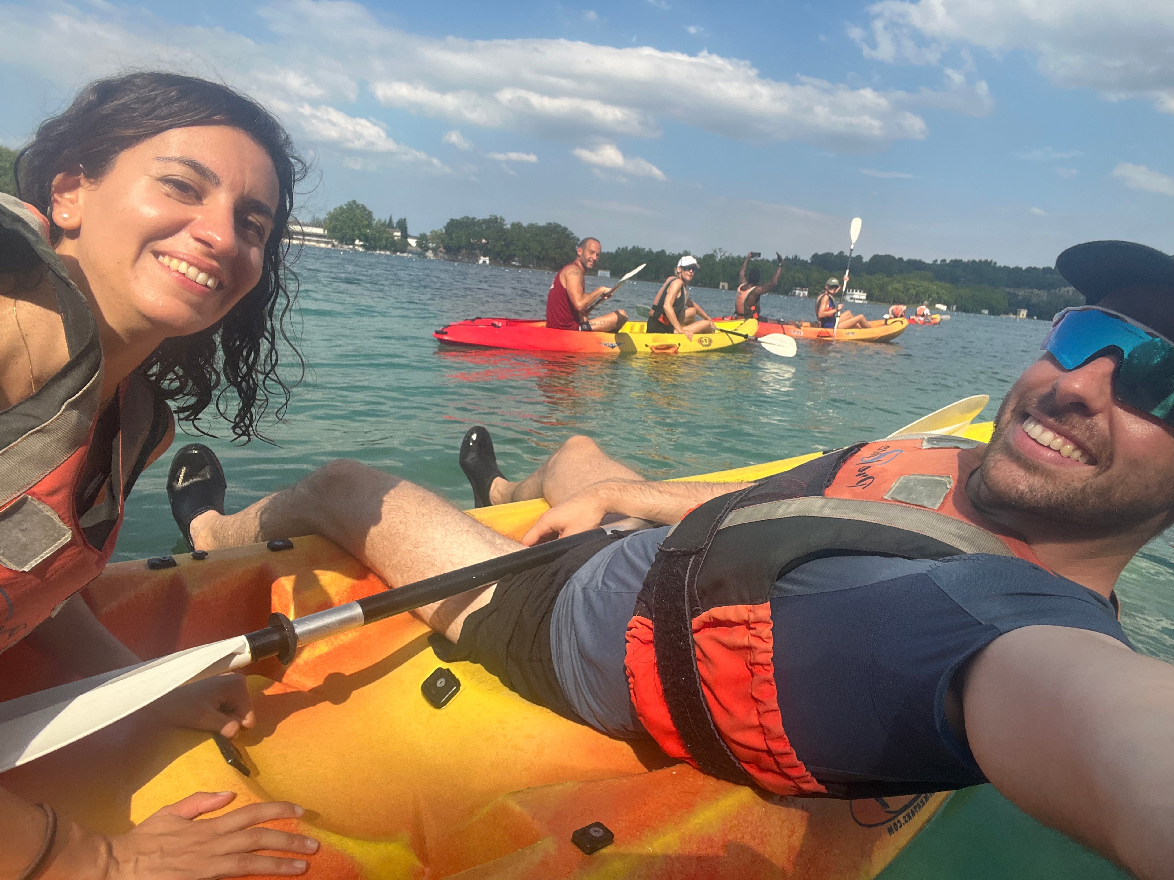 Planazo de verano: ruta, kayak y bañito